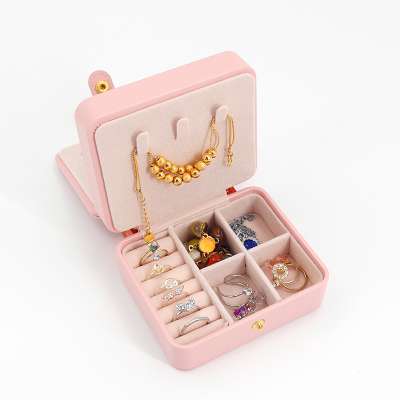 Amazon hot sell small pu leather square  jewelry box with mirror lock jewelry case luxury velvet jewelry storage box for rign e